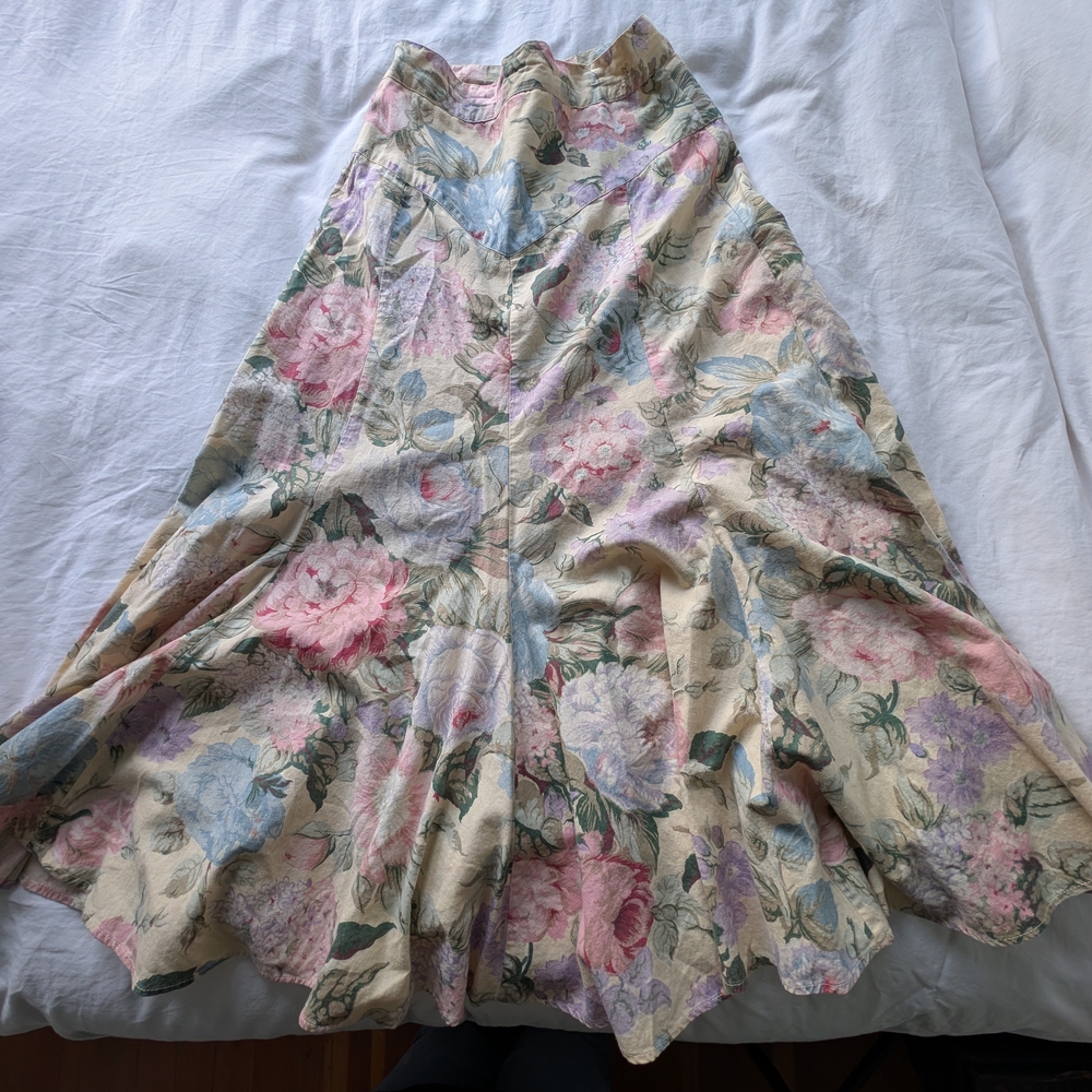 Elegant Floral Midi Skirt